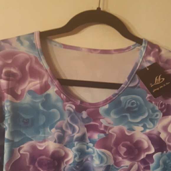 HONG DA LI RAN BLOUSE - Picture 3 of 5